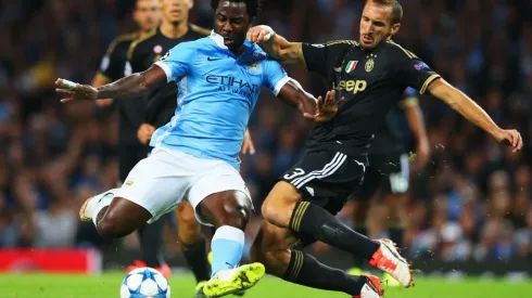 Bony anotó goles hasta en la Champions League con el City.