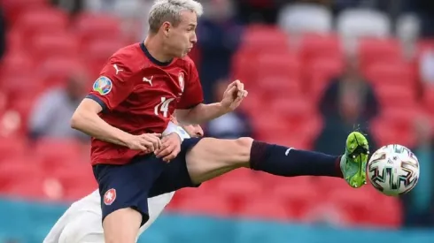 Jakub Jankto tiene el apoyo de Jorge Valdano, que le tira las orejas al fútbol.