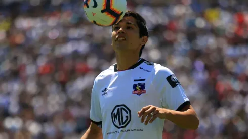 Matías Fernández se despidió de Claudio Bravo.