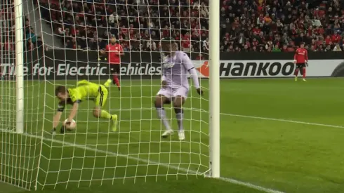 Chascarro: autogol del Leverkusen contra Mónaco.