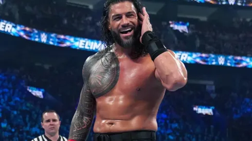 Roman Reings retuvo los campeonatos aunque se llevó una posterior paliza de Sami Zayn y Kevin Owens.