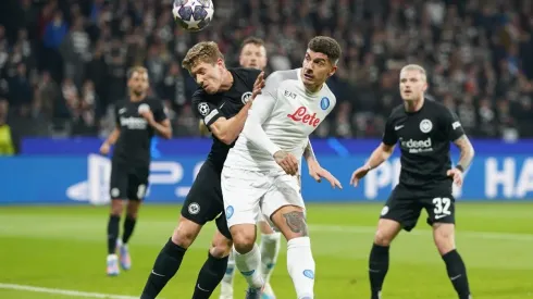 Napoli ratificó su gran temporada y se acerca a cuartos de final