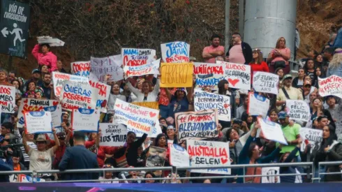 Los carteles aparecen en masa durante la tercera noche del Festival de Viña del Mar.