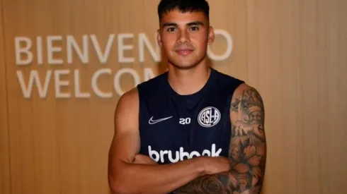 Alex Ibacache en su presentación con San Lorenzo