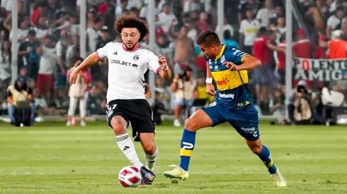 Maxi Falcón se fue expulsado en el duelo entre Colo Colo y Everton.