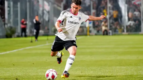 César Fuentes ya se prueba como lateral derecho en Colo Colo