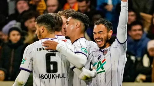 Suazo anotó un golazo para su equipo en la Copa de Francia.