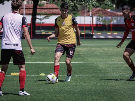 Araos se luce en su primera titularidad y Goianiense golea feo