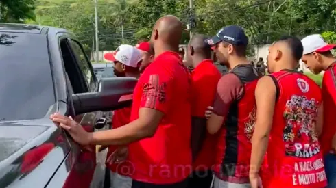 Fanáticos del Flamengo llegaron a encarar al plantel