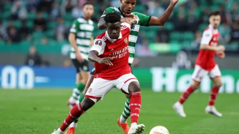 Arsenal se fue con un empate de Portugal y sigue con vida