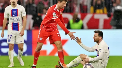 Thomas Müller siempre encuentra el momento de lucir su positivo cara a cara contra Lionel Messi