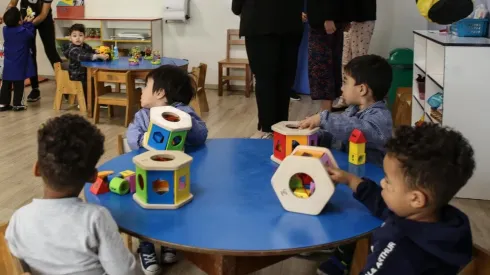 Sala Cuna: Así es el cambio que busca implementar el Gobierno en beneficio de madres y padres