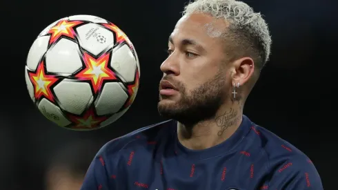 Neymar operado y fuera el resto de la temporada.