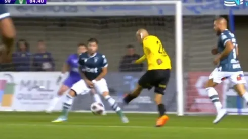 Humberto Suazo anotó un golazo para que San Luis venciera a Wanderers y se ubicaron como punteros de la Primera B.