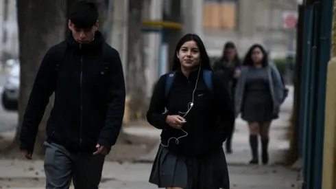 ¿Quiénes reciben el Bono Logro Escolar y qué requisitos tiene?