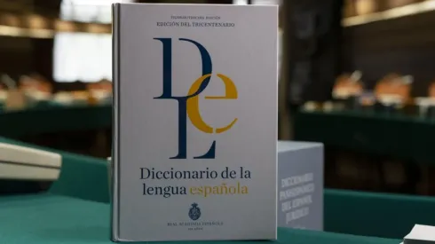 RAE que hace alusión al "español de Chile"