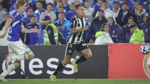 Eduardo Vargas entró en los descuentos del triunfo del Mineiro