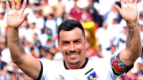 Esteban Paredes espera despedirse del fútbol ante un repleto estadio Monumental