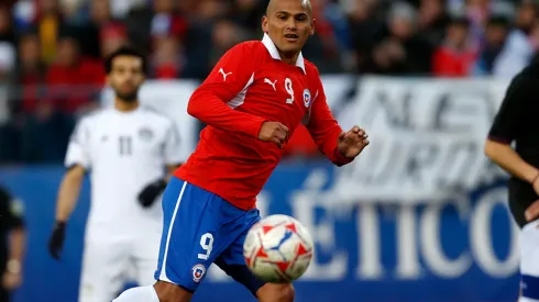 Toby Vega pide a Chupete Suazo en la selección chilena.