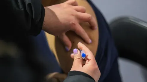 ¿Quiénes se pueden vacunar gratis contra la Influenza en Chile?