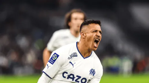 Alexis Sánchez se lució con un golazo para el Olympique de Marsella.