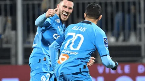 Jordan Veretout y Alexis Sánchez festejaron en el Olympique de Marsella ante el Reims.,