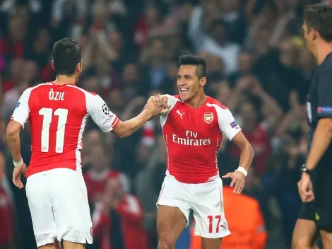 Alexis saluda a Özil por su retiro: "Cómo nos entendíamos, amigo"