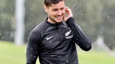 Marco Rojas en una práctica con la selección de Nueva Zelanda.