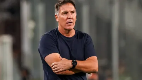 Eduardo Berizzo Alexisado tras la victoria contra Paraguay.