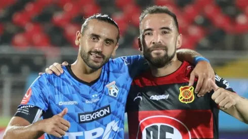 Fernando Cordero se fotografió con Felipe Báez, un amigo de años, en el duelo que Rangers le ganó a San Marcos de Arica.
