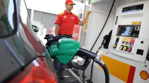 ¿Sube o baja la bencina? Este es el precio desde hoy 30 de marzo