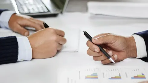 ¿Qué indica la ley acerca de tener dos contrato laborales?