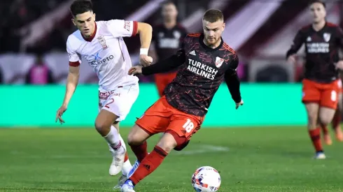 River Plate visita a Huracán en un duelo de chileno en Argentina.
