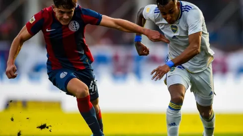 Boca Jrs juega contra San Lorenzo en el Nuevo Gasómetro.