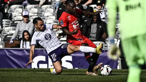 Suazo tuvo una noche para el olvido en Francia