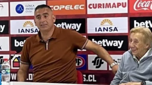 Jaime García también ha llevad a conferencias de prensa a su mamita.