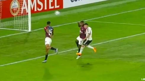 César Fuentes se golpeó fuerte en el arranque del partido