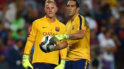 Claudio Bravo y Marc Andre Ter Stegen han peleado desde que compartieron camarín en Barcelona