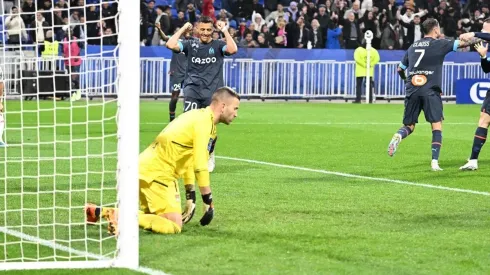 Triunfo agónico de Alexis y el Marsella en el clásico contra el Lyon.
