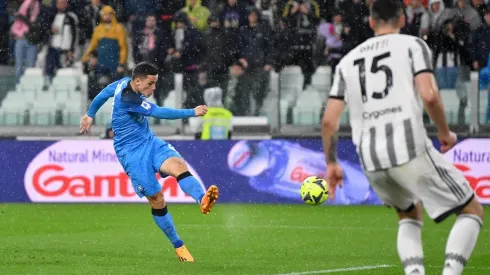 Raspadori marcó el gol de la victoria