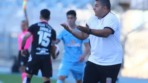 Damián Muñoz parece tener las horas contadas en Curicó Unido.