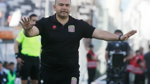 Damián Muñoz tendrá una chance de enmendar el rumbo en el plantel profesional masculino de Curicó Unido.