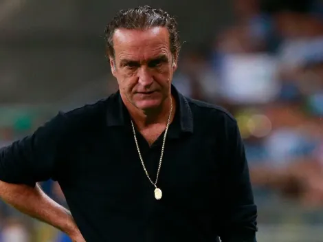 Cuca deja Corinthians tras protestas por su condena de abuso sexual