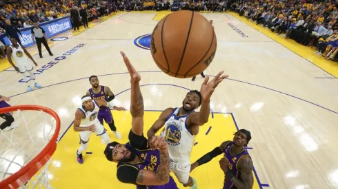 Los Warriors vencieron a los Lakers cómodamente