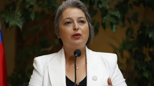 Ministra Jara se opone a Bono Recién Nacido de $2 millones