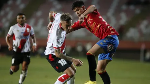 El jugador de Unión Española se unió a los trabajos en Juan Pinto Durán.