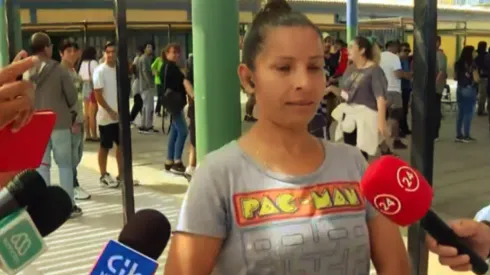 ¿Puede votar? Ex candidata del PDG Karla Añes llega a sufragar