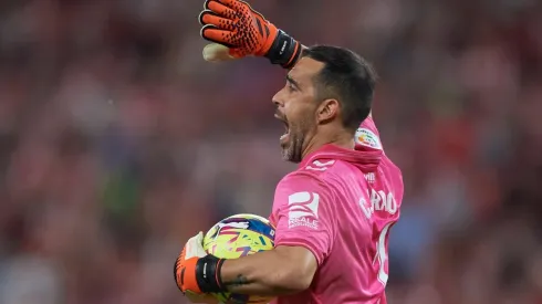 Betis tiene a Bravo y Guardado como sus referentes a renovar para la próxima temporada.