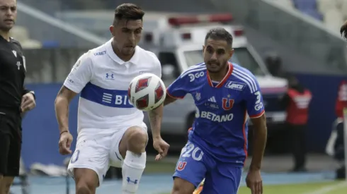 El Clásico Universitario se jugará en invierno. Foto: Photosport.