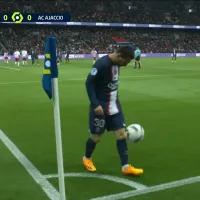 Insólito: intensas pifias de hinchas del PSG contra Messi